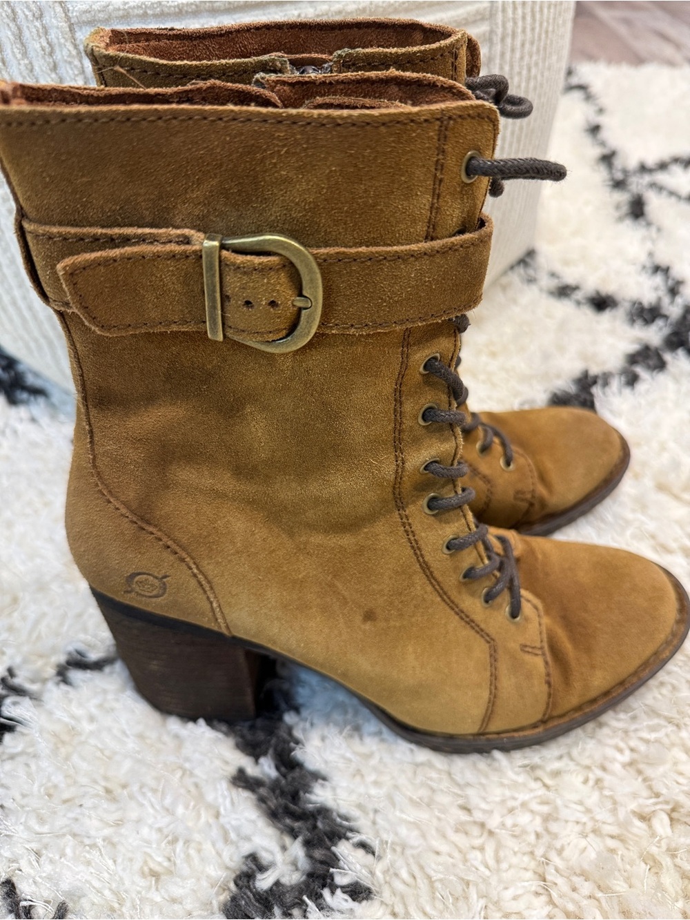 Børn Cass Distressed Suede Block Heel Lace Up Buckle Ankle Boots 8 - Picture 3 of 14